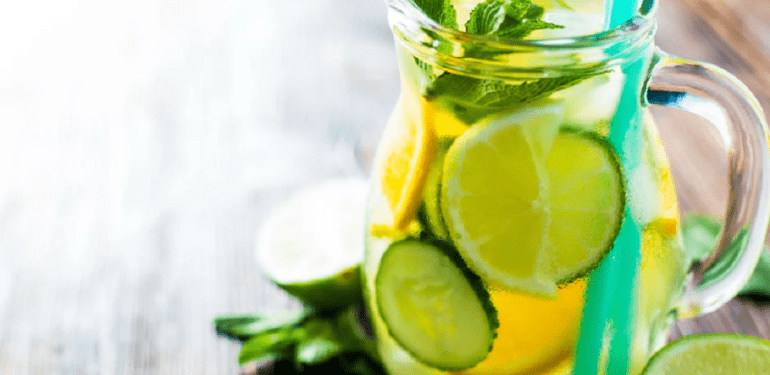 Yağ Yaktıran Detoks Suyu Tarifi: Doğal Yollarla Zayıflamanın Formülü