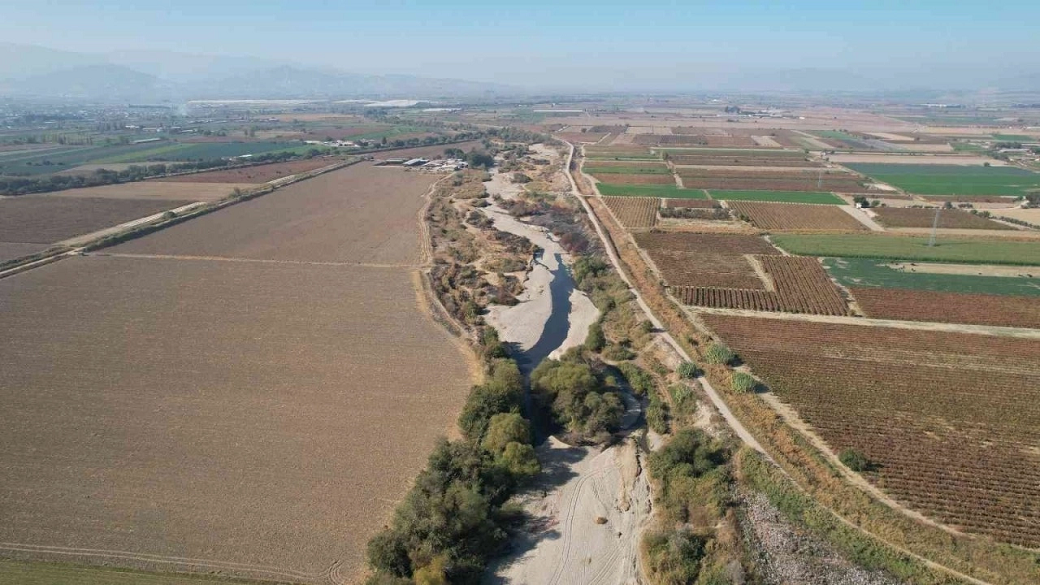 Gediz Nehri