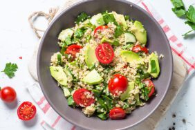 Kinoa salatası Tarifi