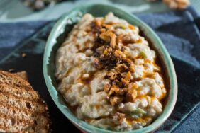 Cevizli patlıcan salatası tarifi