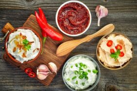 Izgara etin yanına pratik sos tarifleri