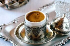 Kakaolu Türk kahvesi tatlı isteğini kesiyor!