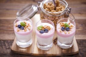 Kolay çilekli muhallebi tarifim