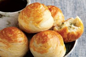 Mayalı kolay poğaça tarifi