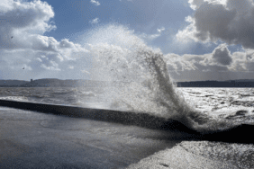 İzmir Fırtına Dalga