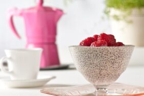 Chia tohumlu puding tarifi