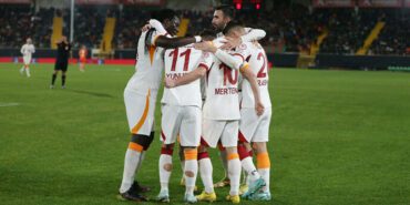 Galatasaray, Alanyaspor'u 2-1 mağlup ederek çeyrek finale kaldı