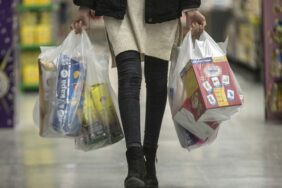 KKTC'de plastik poşet yasaklandı