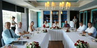 kiyi-ege-belediye-baskanlari-maaslarini-depremzedelere-bagisladi