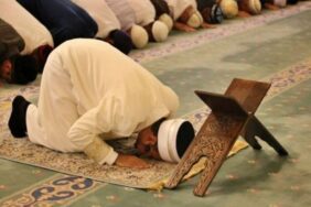 Cuma namazı nasıl kılınır?