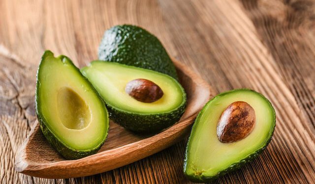 Avokado Faydaları: Kalorisi, Diyet ve Cilt İçin Etkileri