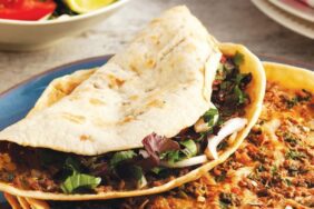 Tencerede lahmacun nasıl yapılır?