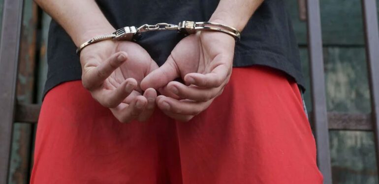 İzmir’de 1 haftada 74 uyuşturucu operasyonu