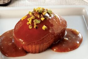 Karamel soslu kek tarifi