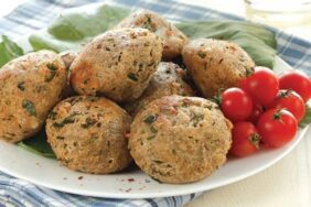 Peynirli bayat ekmek köftesi