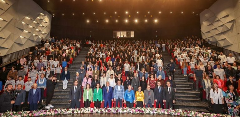 Türkiye’nin ilk cam festivali 7. kez kapılarını açtı