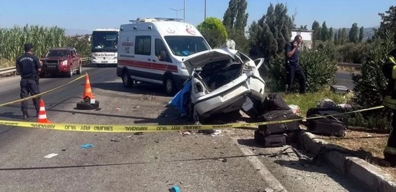 Manisa Salihli’de trafik kazası: Hakim ve eşi hayatını kaybetti