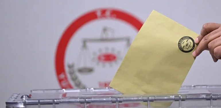 Son gün 1 Ekim! Yüz binlerce öğrenci oy kullanamayabilir