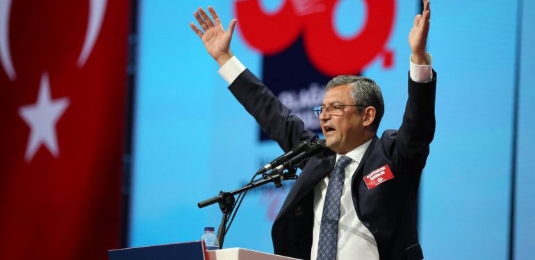 Özgür Özel yeni genel başkan