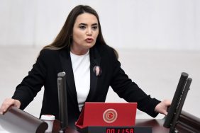 ayyuce-turkes-kimdir