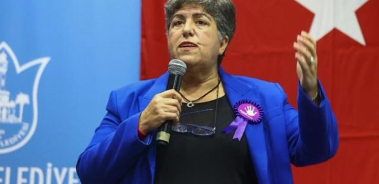 kadinlardan-siyasi-partilere-cag