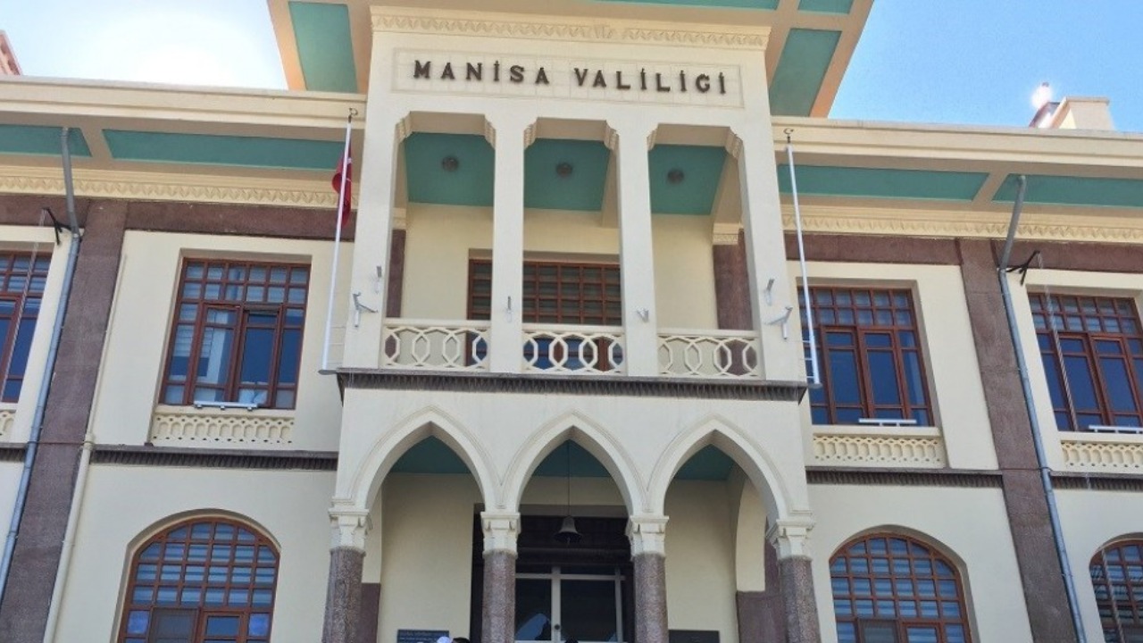 manisa-valiligi-1