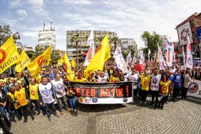 Eğitim emekçileri Edremit'te şiddete karşı seslerini yükseltti: Artık yeter, can