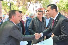 ferdi-zeyrek-yalinayak-yuruyen-c