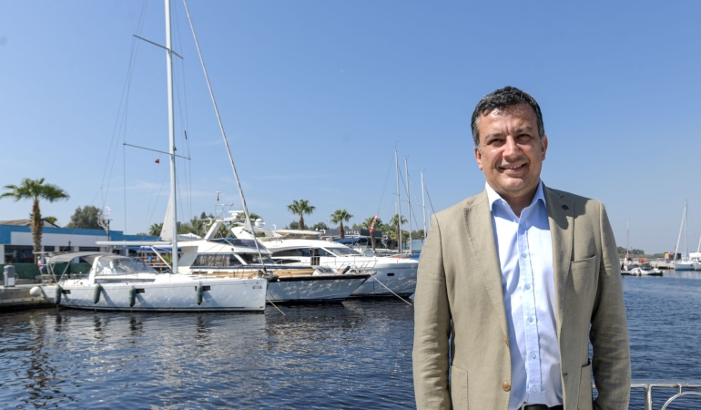 Yolculuk bitmeden ayağa kalkmayın!