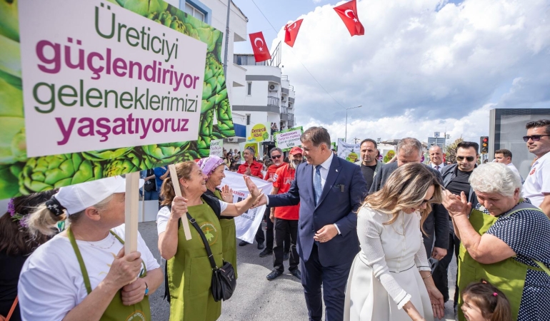 İzmir Büyükşehir Belediyesi bir yılda 20 milyar liranın üzerinde yatırım yaptı