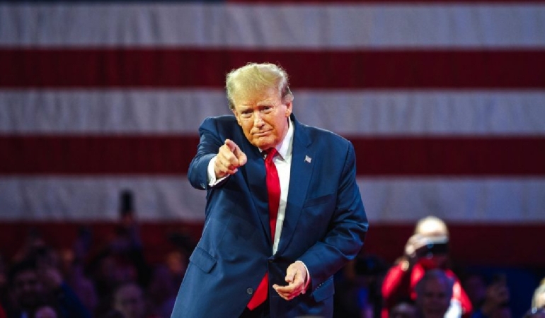 Trump Gözünü Bu Kez Grönland’a Dikti, ‘Mutlak Zorunluluk’