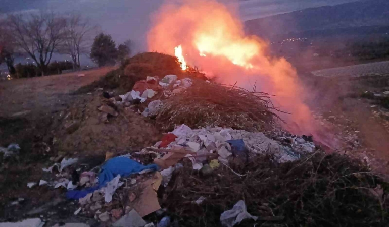 Sarıgöl’de aynı çöplükte ikinci yangın
