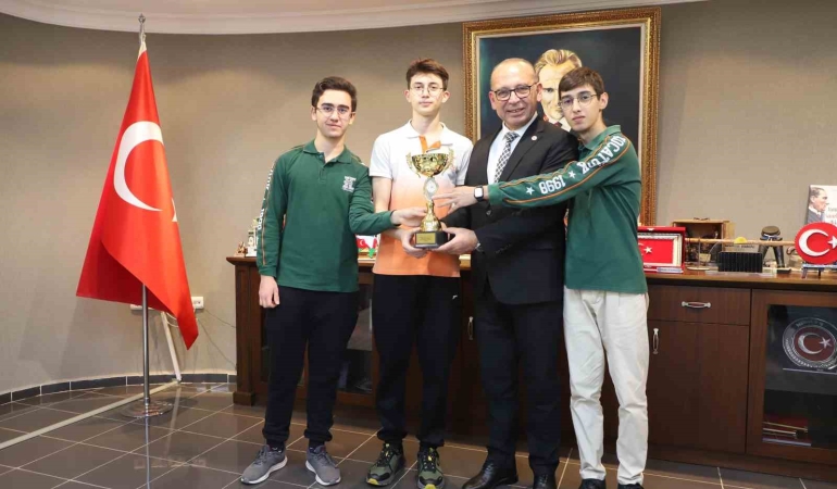 Turgutlu Belediyespor’da kupa sevinci