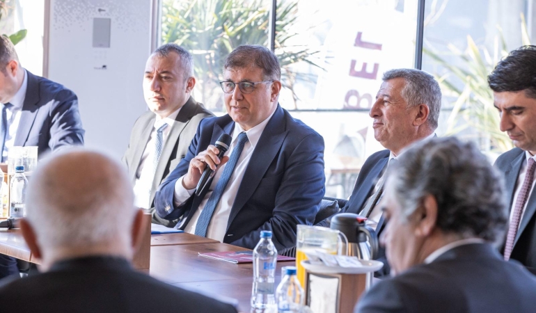 Başkan Tugay: Atıklar evlerde ayrıştırılacak