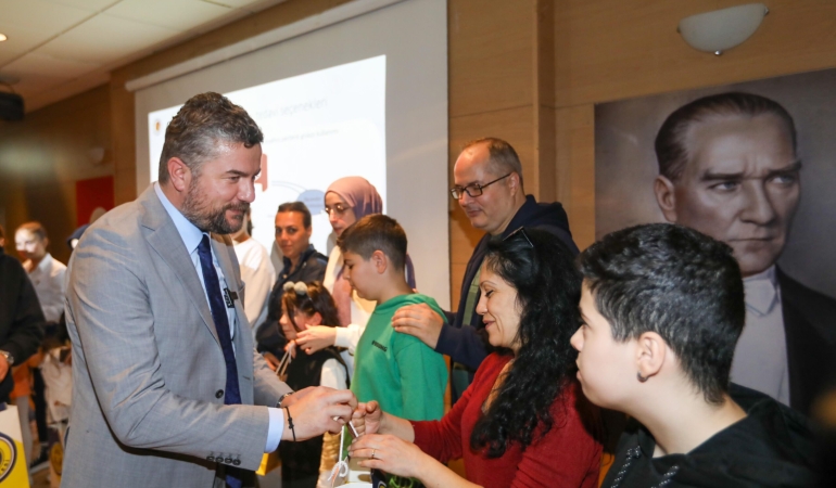 Başkan Görkem Duman’dan diyabetli üniversite öğrencilerine müjde