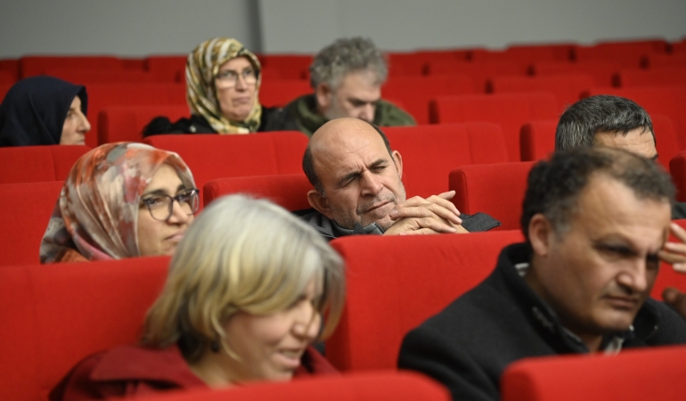 Büyükşehir’den Engelleri Aşan Betimlemeli Belgesel Gösterimi