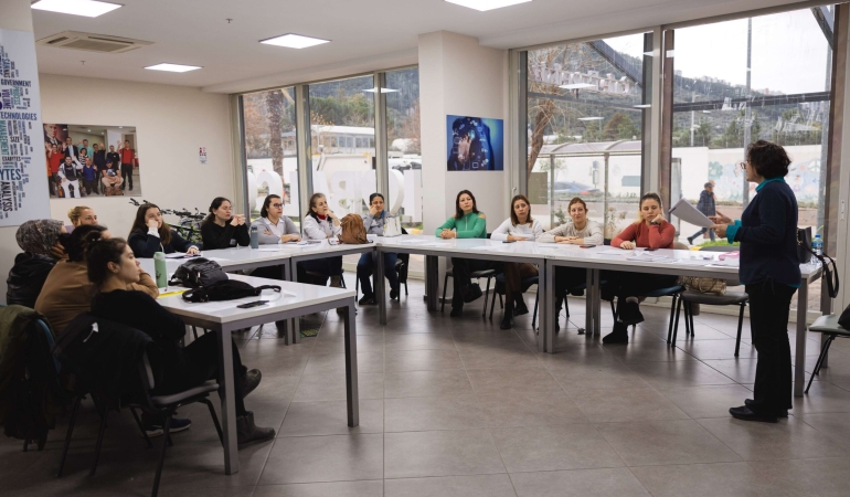 Balçova Belediyesi’nden annelere büyük destek!