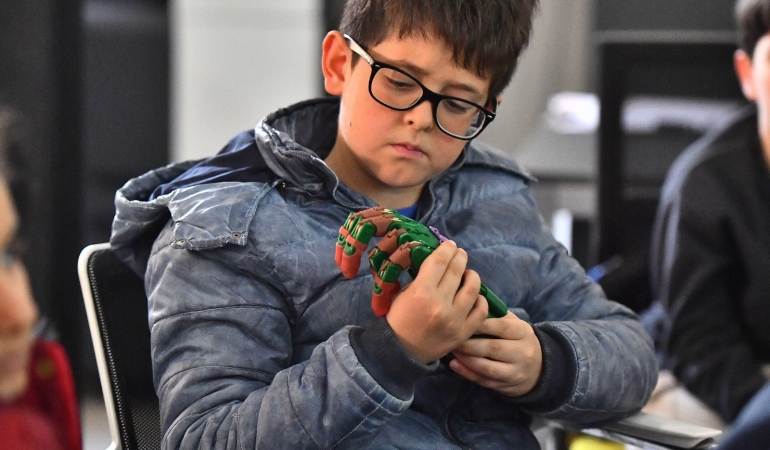 Geleceğin girişimcileri, fikirlerinin temellerini FabrikaLab İzmir’de attı!