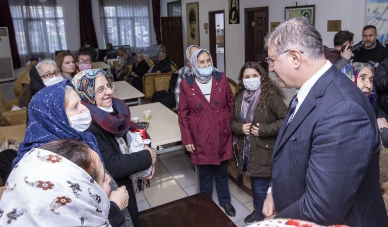 Başkan Tugay Buca Cemevi’nde Hızır Orucu lokmasına ortak oldu