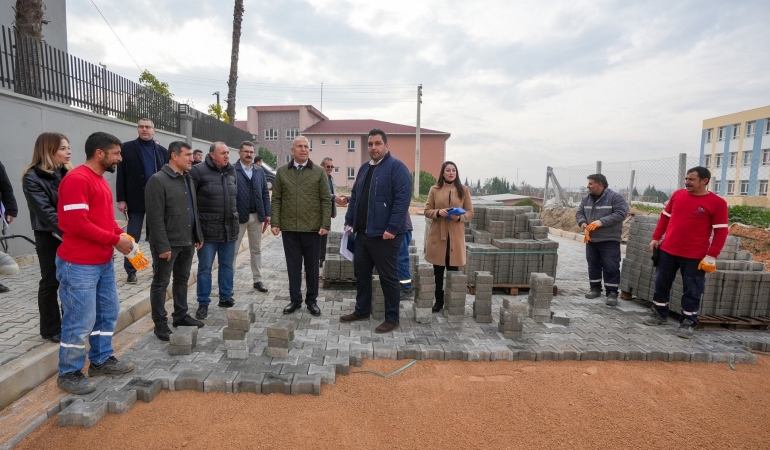 Gaziemir’in yollarında yoğun çalışma