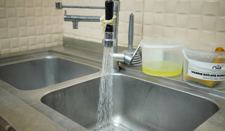 Ayvalık’ta İşletmelere “Yağ Tutucu”  Zorunluluğu Getirildi