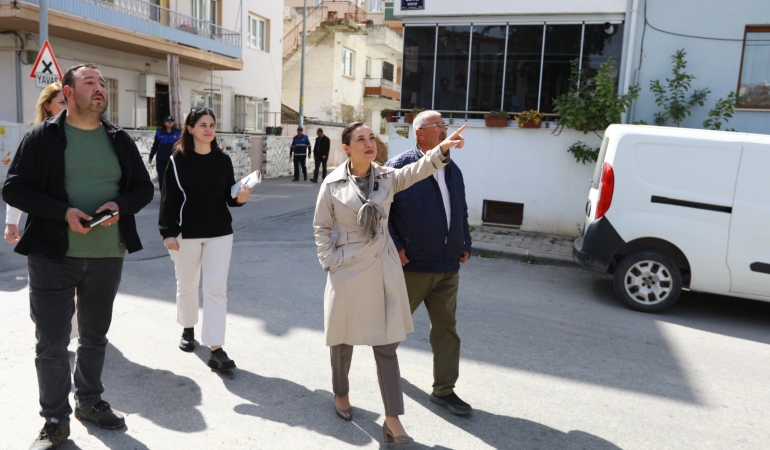 BAŞKAN FİLİZ CERİTOĞLU SENGEL’DEN ZAFER MAHALLESİ TURU