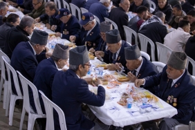 Baskan-Tugay-ramazan-bereketini-Kirazdaki-yurttaslarla-paylasti-1.jpg