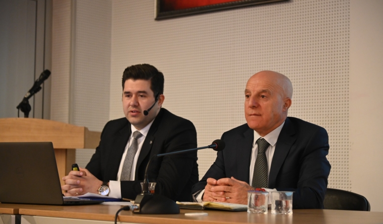 Büyükşehir Çalışanlarına Kamu İhale Eğitimi Verildi