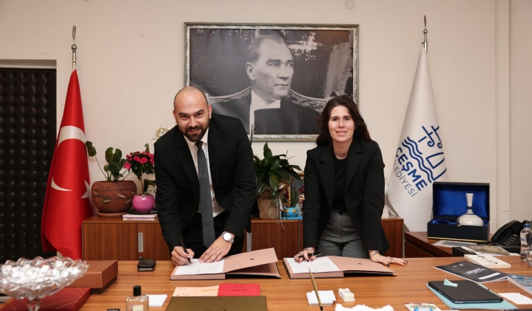 Çeşme Belediyesi ile Türkiye Satranç Federasyonu arasında iş birliği protokolü imzalandı