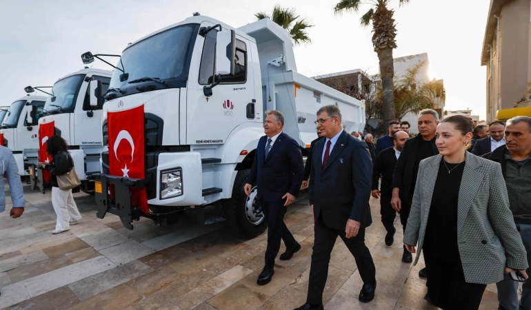 Urla Belediyesi’nden 30 yeni hizmet aracı