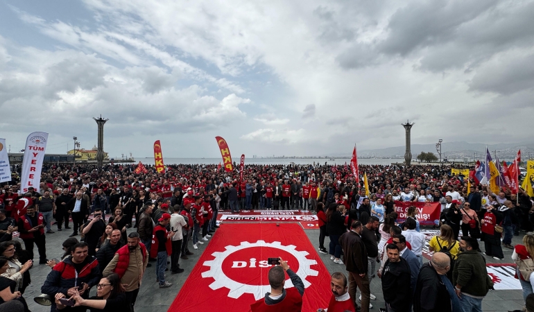 İzmir’de DİSK’ten genel grev ve direniş çağrısı