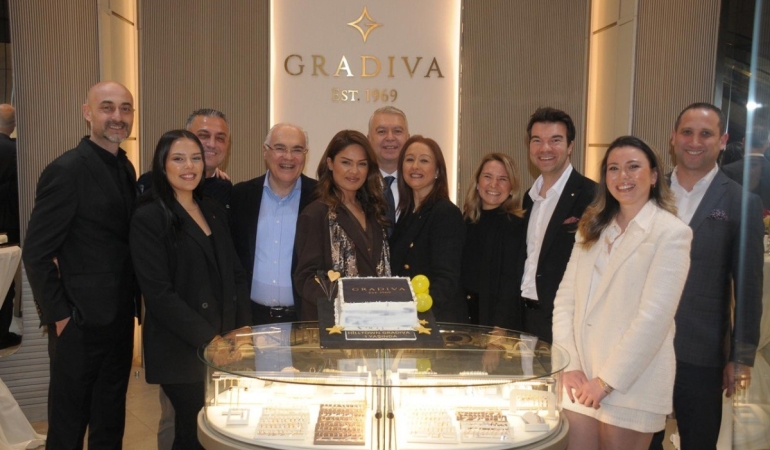 Gradiva Mücevher, Hilltown Karşıyaka Mağazası’nın 1. Yıl Dönümünü Kutladı..