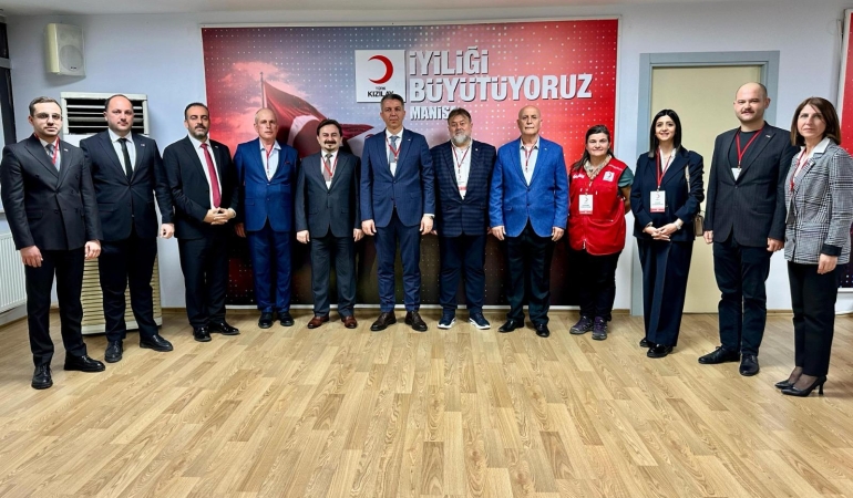 Manisa Türk Kızılay’ında Gürsel yeniden başkanlık koltuğunda