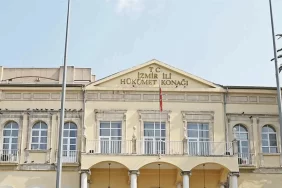 izmir-valiliginden-5-gunluk-toplanti-ve-gosteri-yasagi.webp.webp